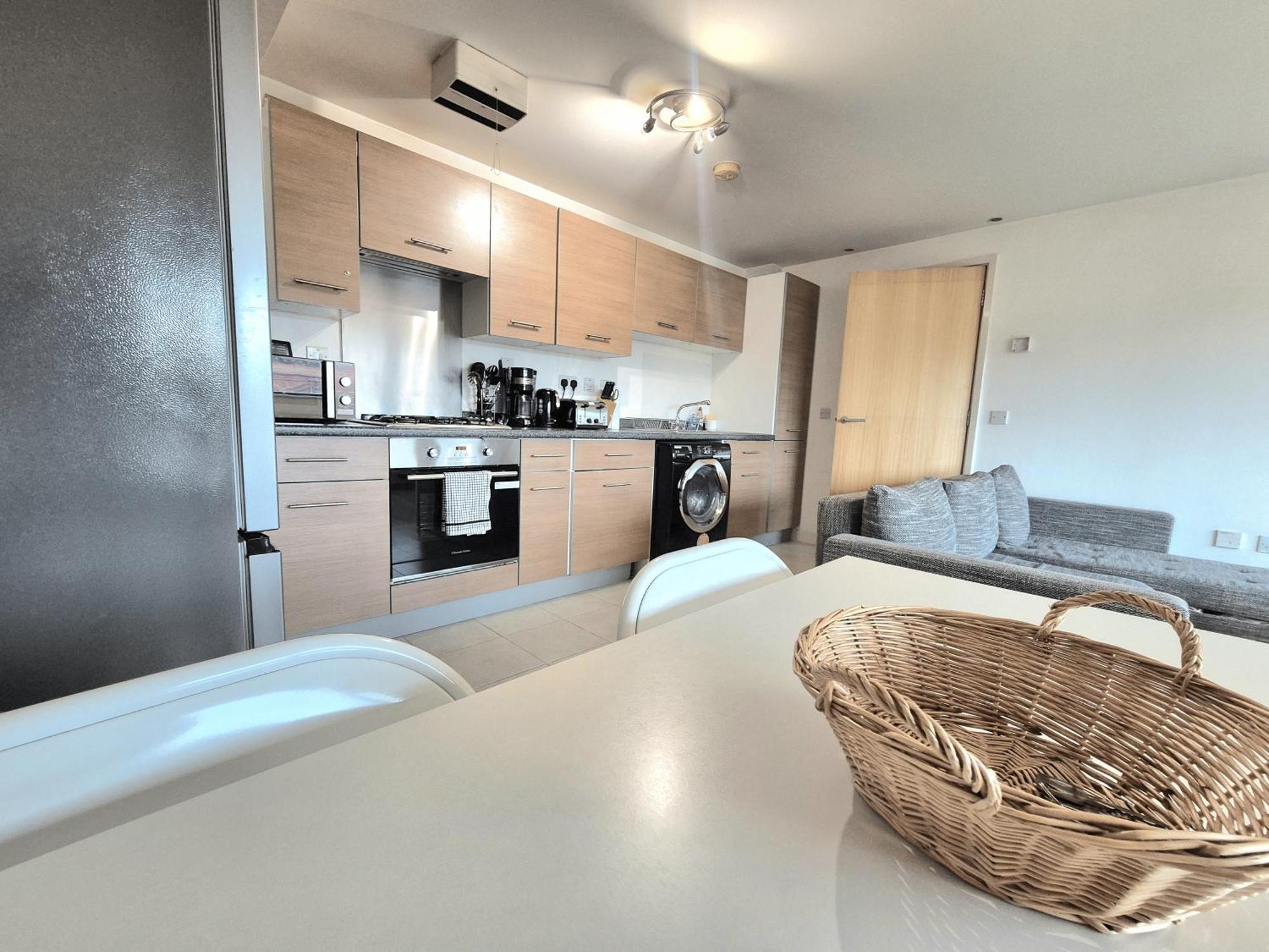 Appartamento Spacious 1 Bedroom Apartment, Opposite The Metro Station, Very Location *