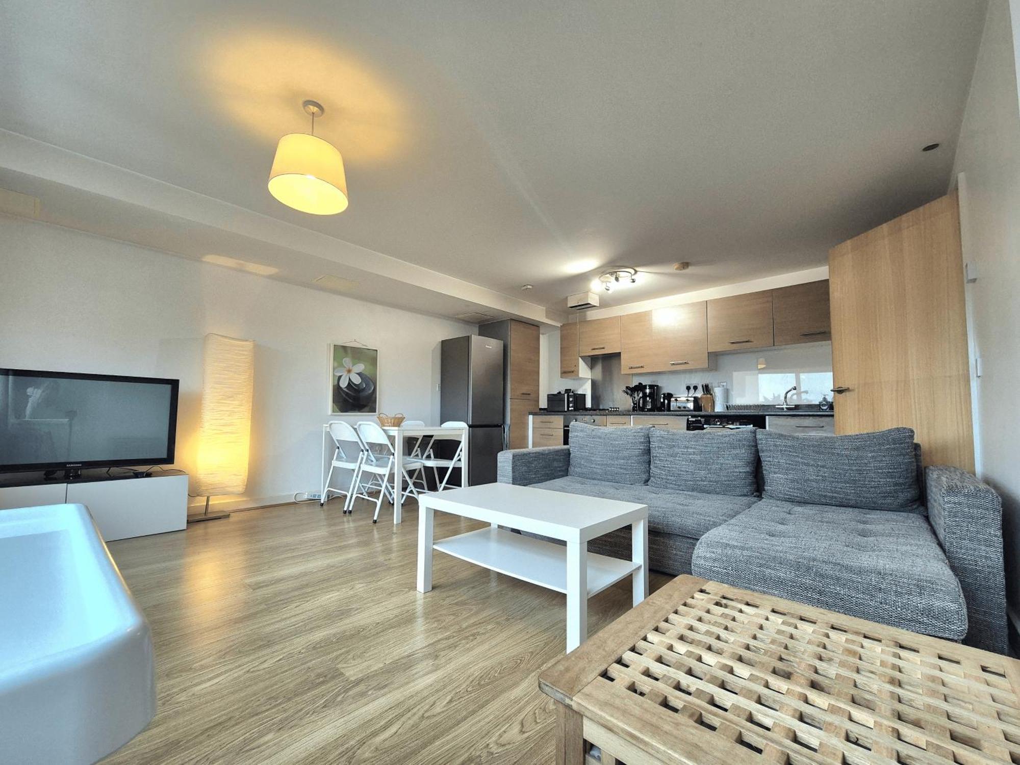 Spacious 1 Bedroom Apartment, Opposite The Metro Station, Very Location